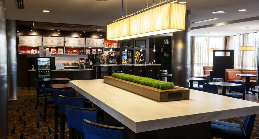 Courtyard By Marriott York Hotel Exterior photo